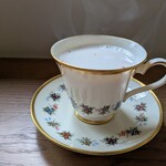 カワセミ珈琲店 - ホットスパイスジンジャーミルク 650円✨️癒やしのホットミルクに生姜やレッドペッパーでさらに温まります。