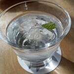 ハーブカフェ　ららら - お冷やにミントが↑