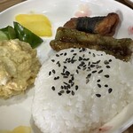 焼きそばcafe　緒和里家　 - 【2025.12.11(木)】ランチセットのおにぎり