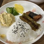 焼きそばcafe　緒和里家　 - 【2025.12.11(木)】ランチセットのおにぎり