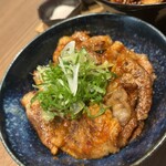 焼肉丼 たれ櫻 - 