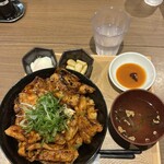 焼肉丼 たれ櫻 - 