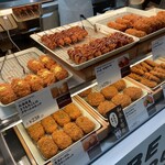 神戸コロッケ - 料理写真:濃厚チーズのグラタンコロッケが気になる