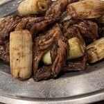 ぢどり亭 田町店 - 最高に噛みごたえのある炭火焼き