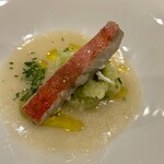 アラルデ - 金目鯛とじゃがいも、キャベツ、イタリアンパセリのサルサヴェルデ