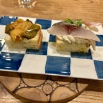 アラルデ - 自家製ブリオッシュのピンチョス（鮑と肝ソース+雲丹、ひらあじとアンチョビクリームチーズ+玉ねぎロースト）