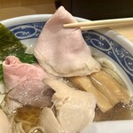 中華そば よしかわ - チャーシュー3枚！