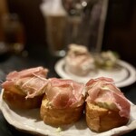 マチルダ - 生ハムとアボカドのブルスケッタ！バゲットも美味しくてアボカド最高♫二人ともアボカド大好き♡