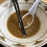 ラーメン もっけだの - 『特製青唐味噌ラーメン』のスープ