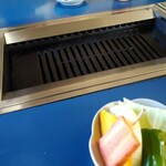 釜山 - 定食には白ご飯＆味噌汁＆野菜も付きます。