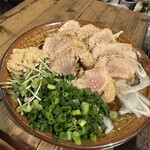 炭火を囲む わだ - 