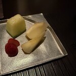 日本料理 「風花」 - 水菓子。席を移動して、窓際でいただきました