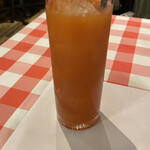 Decoller - 酸味の強い100%ブラッドオレンジジュース。