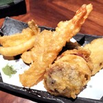 中野炉端 炭華 - 七福天麩羅盛り