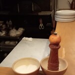 far.pitte - 塩コショウにピザ釜