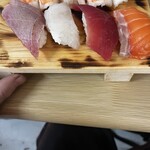 鬼平せんぎょてん - 炙りマグロ、白身、漬けマグロ、サーモン