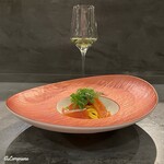 カーサ・デル・チーボ - Terlan Winkl Sauvignonと秋鮭の冷製タリオリーニ