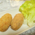 千駄木 腰塚 - 料理写真:コンビーフコロッケ250円（税込）×２