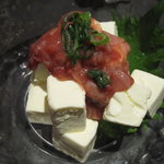 酒徒庵 - クリームチーズの酒盗がけ