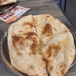 EARTH CAFE - ハチミツナンのお替り