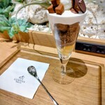 GODIVA café Okinawa Hotel Collective - 料理写真:老眼鏡忘れてちょっとぼやけてますね笑…ショコラパフェクラッシック 初めての来店なので王道頂きました!カカオフルーツのジュレがアクセント