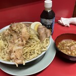 ラーメン富士丸 - ラーメン普通(400g,ニンニク,アブラ)＋ブタカスアブラ