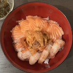 みこ市場 - 1日目　サーモンと海老と雲丹丼