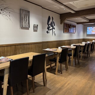 어깨에 힘 빼고 편안하게 지낼 수 있는 친근한 공간에서, 웃음이 넘치는 시간을 보내세요.