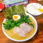 ラーメン 洞くつ家 - 