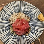 鳥茂 - 和牛もも肉の刺身甘醤油あえ