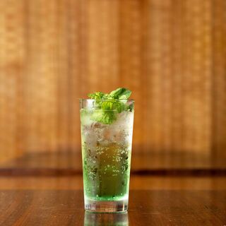 【串揚げ専用ハイボール】など串揚げに合うドリンクも豊富です！