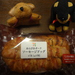 セブンイレブン - 料理写真:あらびきポーク ソーセージドッグ