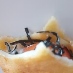 スーパーセンターシマヤ - 塩昆布と赤い渦巻きかまぼこが見え隠れしてます。