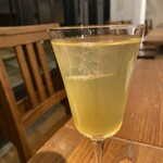 マルゲリータ - 枇杷のスパークリング