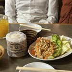 タイレストラン イサーン - 