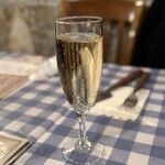 エル・カステリャーノ - 乾杯のCAVA