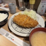 とんかつ目黒こがね - ロースカツ定食