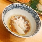 貴山 - カニ酢に浮かぶ親指の身