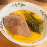 貴山 - 九条ネギと一緒に卵にどっぷりポン