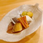 貴山 - 八寸。ひとつひとつの地味と滋味に溢れます