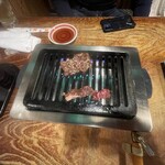 もつ焼屋炙 - 焼いてるとこ