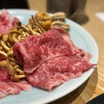 肉 希々 - 