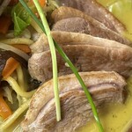 あっちゃん亭 - 小口ネギがいいアクセント。