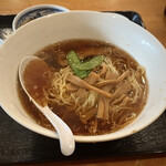 香湯ラーメン ちょろり 恵比寿店 - どこか懐かしい醤油ラーメン。ただ、味は別格！