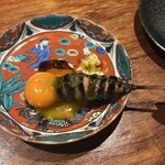 焼鳥 酉乃洲 - 卵をからめて♪