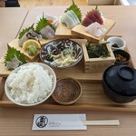 海人料理 海邦丸 2号店 - 上さしみ定食