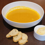 d'ici - ランチコース 6600円 の魚のスープ ルイユ添え