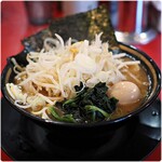 とらきち家 光 - 料理写真:ラーメン 900円 味玉 120円
