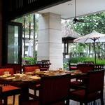 Suku Restaurant - 店内からはプール全体が見渡せます♪