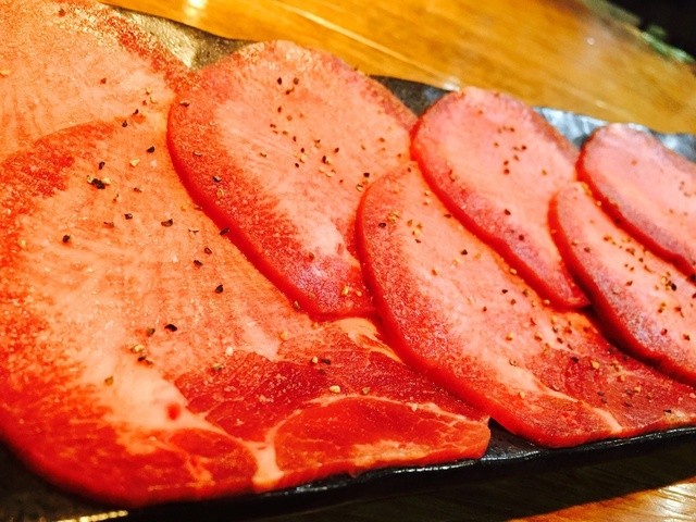 炭火焼肉/ビタミンS. 炭火焼肉ホルモンさわいし＠武蔵新城 ピンピンレバー | 東京